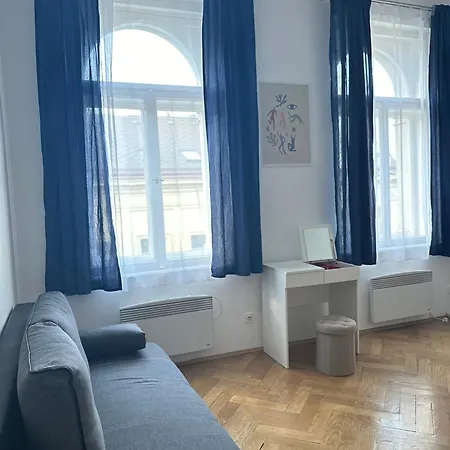 Skorepka 4 Praga